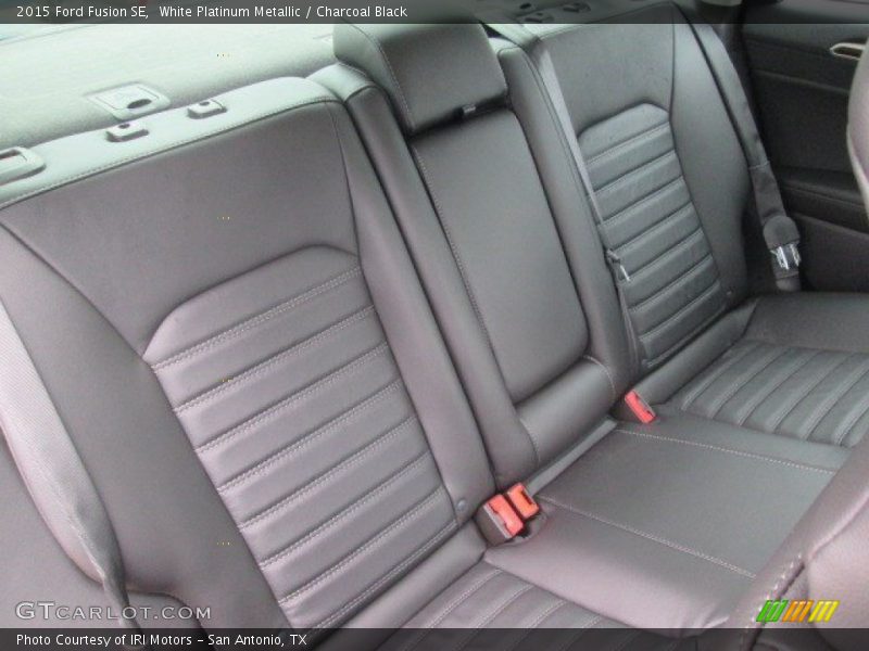 White Platinum Metallic / Charcoal Black 2015 Ford Fusion SE