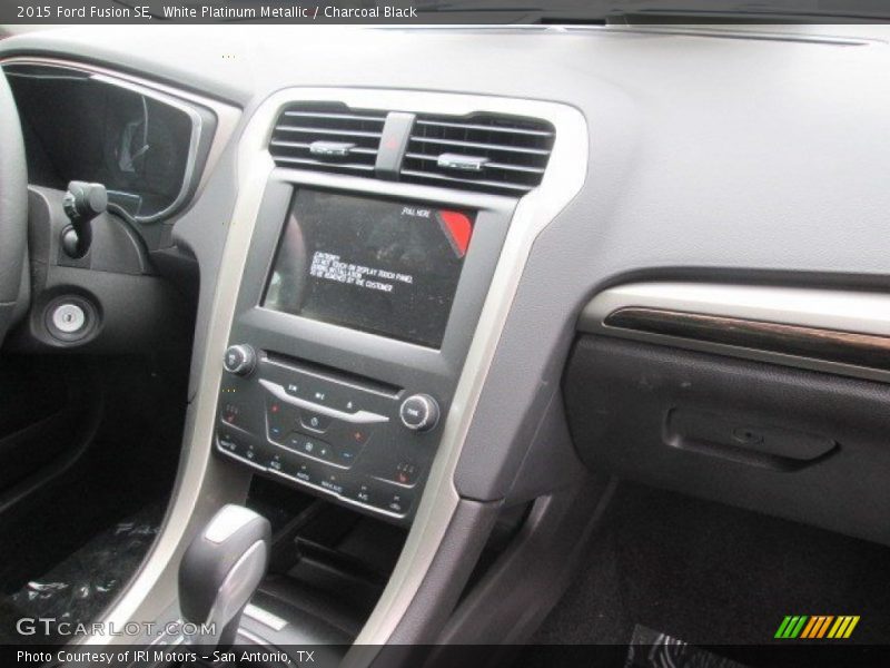 White Platinum Metallic / Charcoal Black 2015 Ford Fusion SE