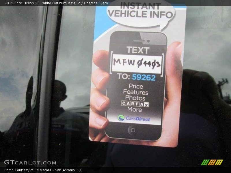 White Platinum Metallic / Charcoal Black 2015 Ford Fusion SE
