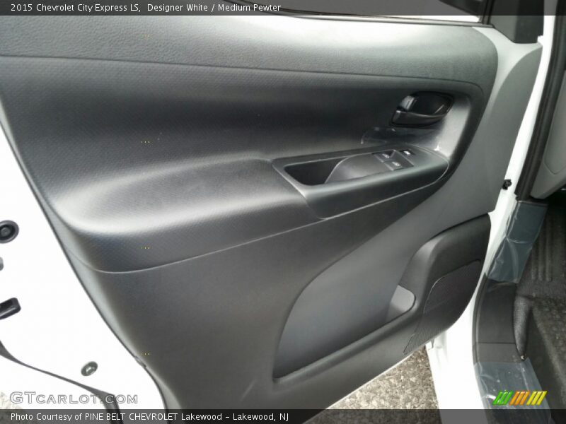 Designer White / Medium Pewter 2015 Chevrolet City Express LS