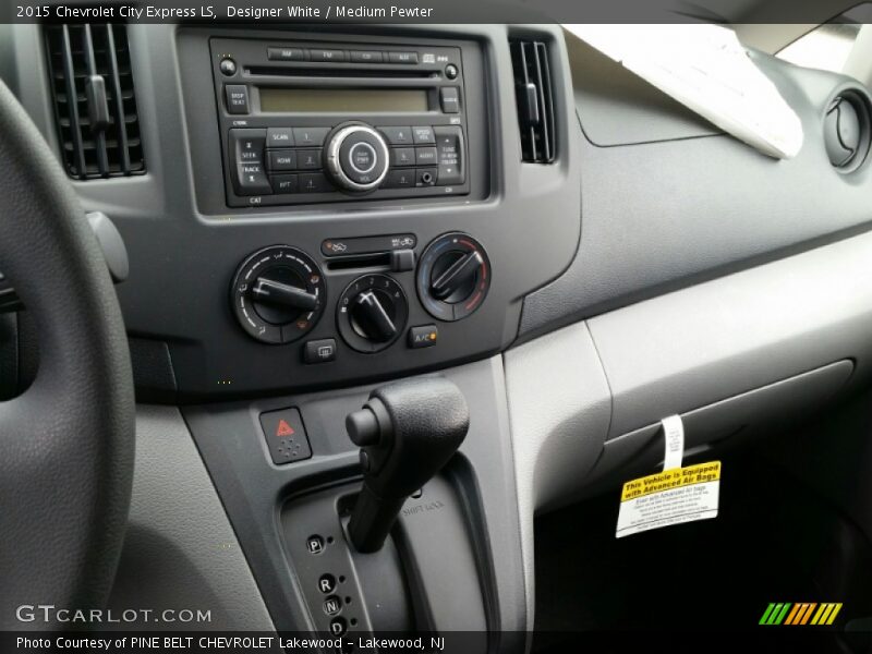 Designer White / Medium Pewter 2015 Chevrolet City Express LS