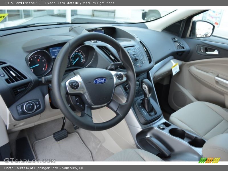 Tuxedo Black Metallic / Medium Light Stone 2015 Ford Escape SE