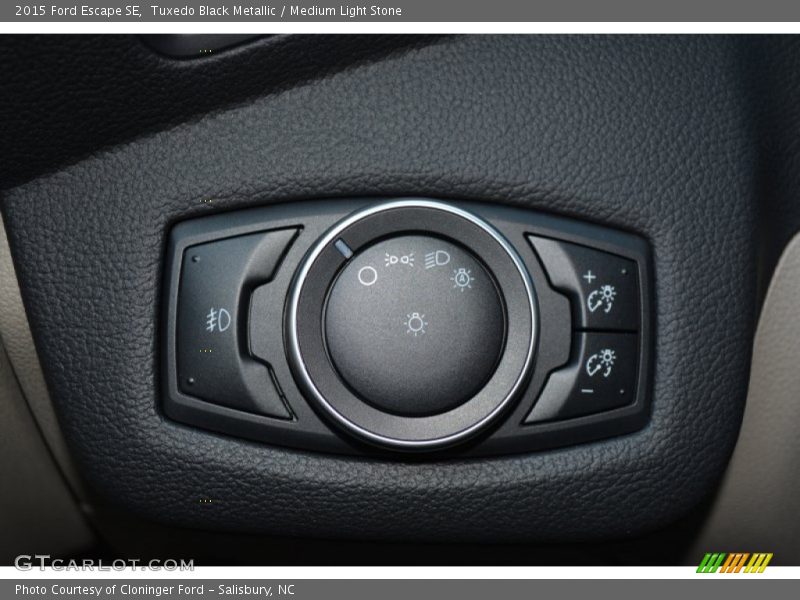 Tuxedo Black Metallic / Medium Light Stone 2015 Ford Escape SE