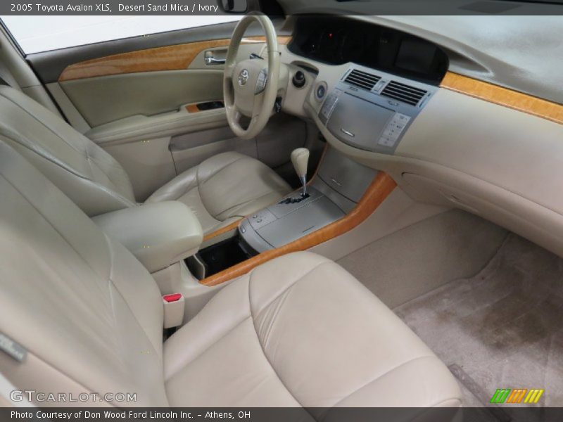 Desert Sand Mica / Ivory 2005 Toyota Avalon XLS