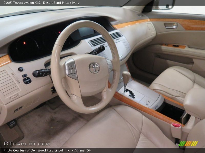 Desert Sand Mica / Ivory 2005 Toyota Avalon XLS
