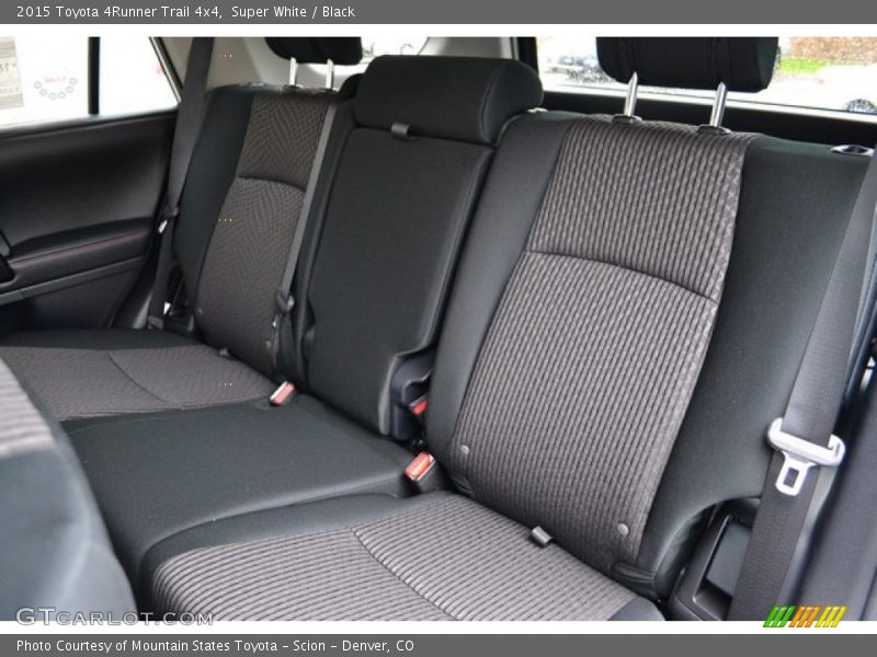 Super White / Black 2015 Toyota 4Runner Trail 4x4