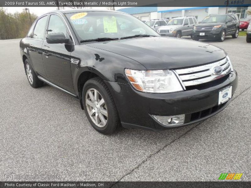 Tuxedo Black Metallic / Medium Light Stone 2009 Ford Taurus SEL AWD