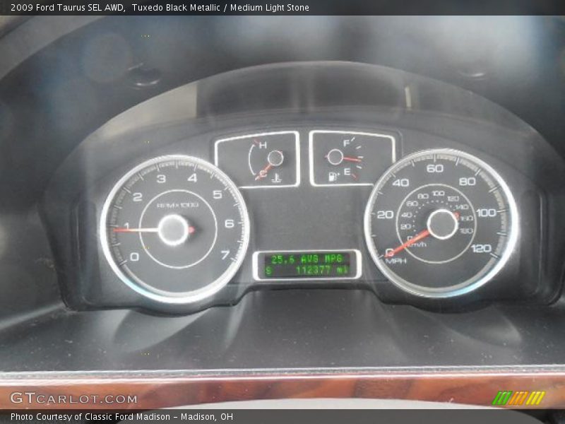 Tuxedo Black Metallic / Medium Light Stone 2009 Ford Taurus SEL AWD