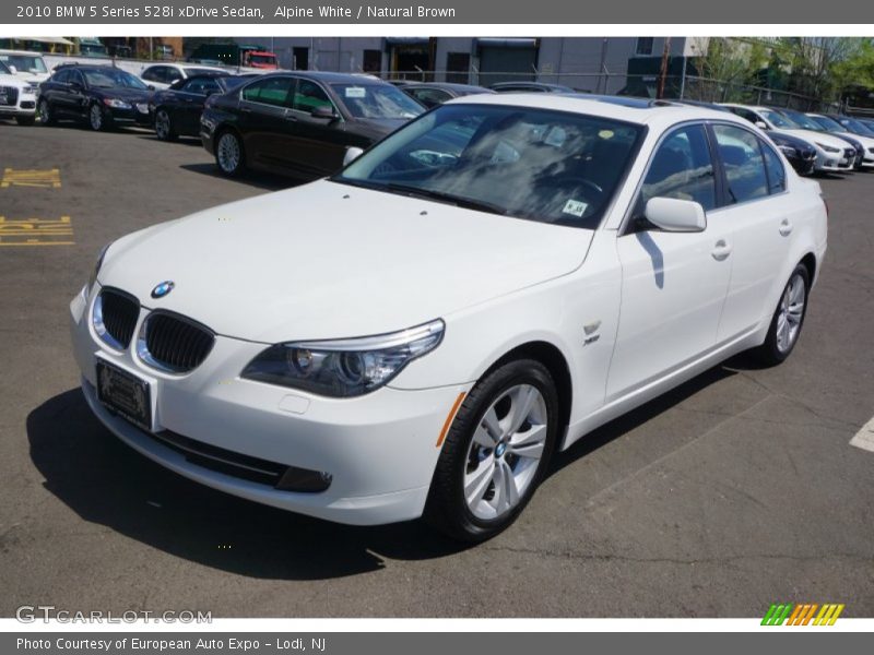 Alpine White / Natural Brown 2010 BMW 5 Series 528i xDrive Sedan
