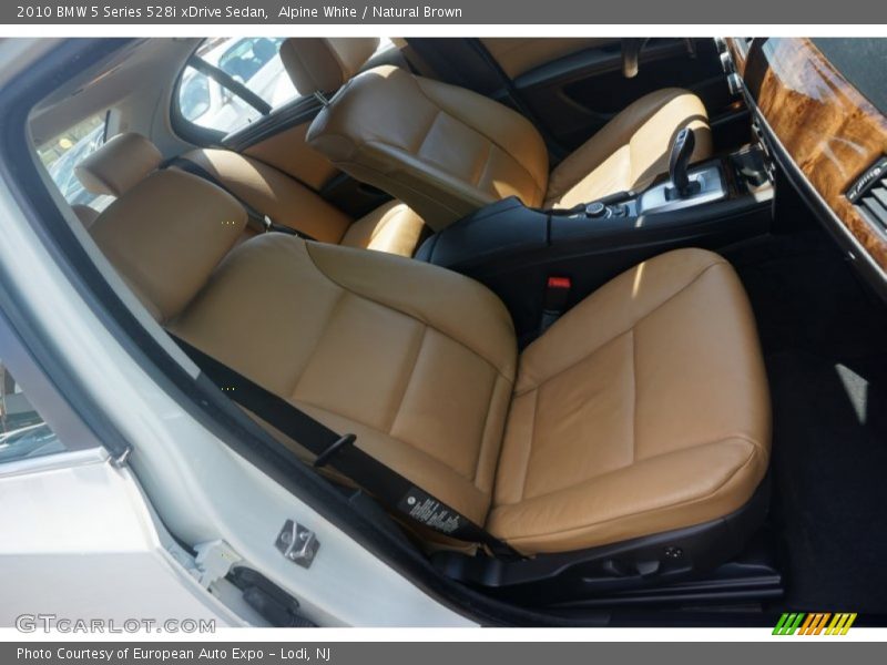Alpine White / Natural Brown 2010 BMW 5 Series 528i xDrive Sedan