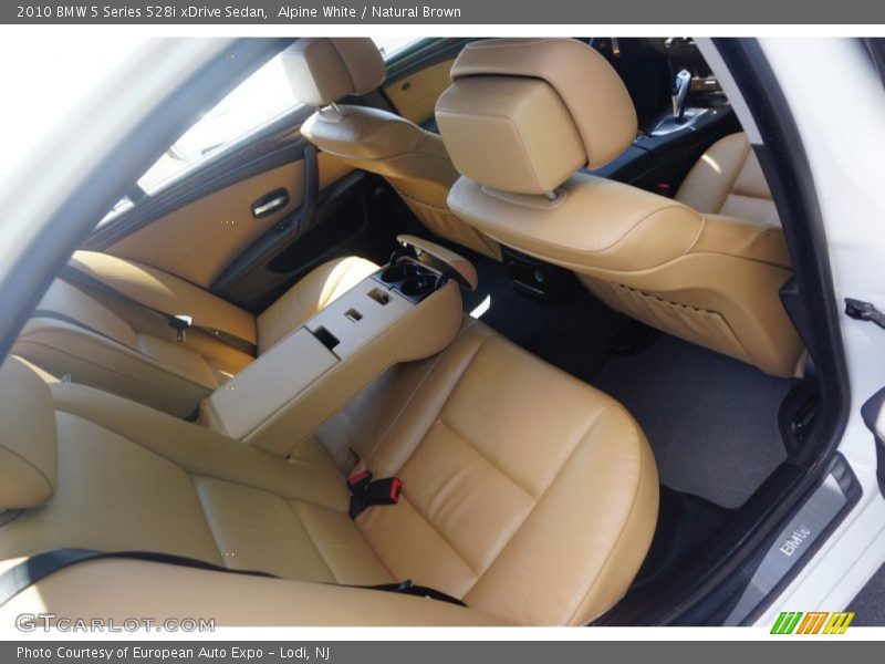 Alpine White / Natural Brown 2010 BMW 5 Series 528i xDrive Sedan