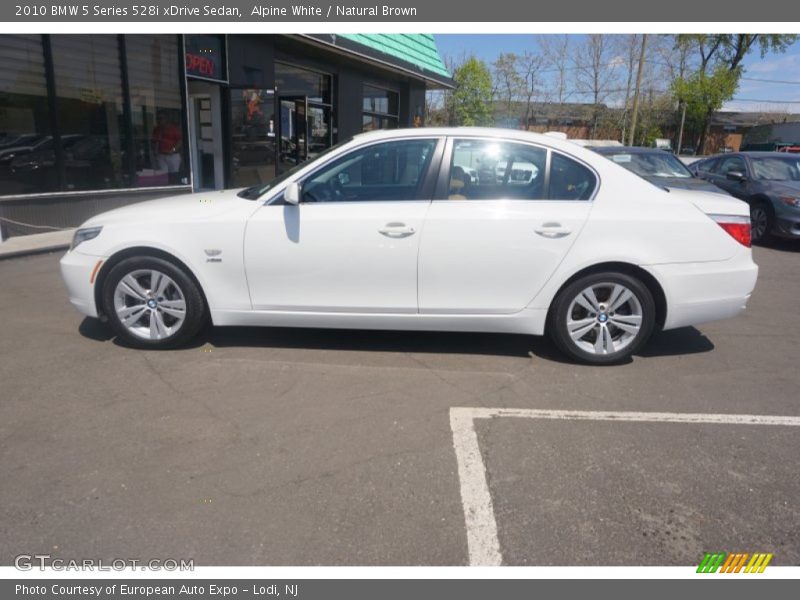 Alpine White / Natural Brown 2010 BMW 5 Series 528i xDrive Sedan