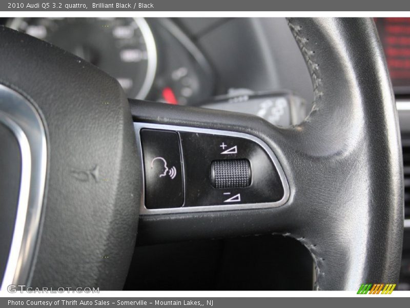 Brilliant Black / Black 2010 Audi Q5 3.2 quattro