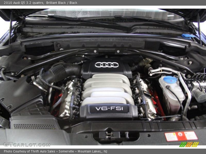 Brilliant Black / Black 2010 Audi Q5 3.2 quattro