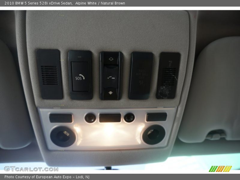 Alpine White / Natural Brown 2010 BMW 5 Series 528i xDrive Sedan