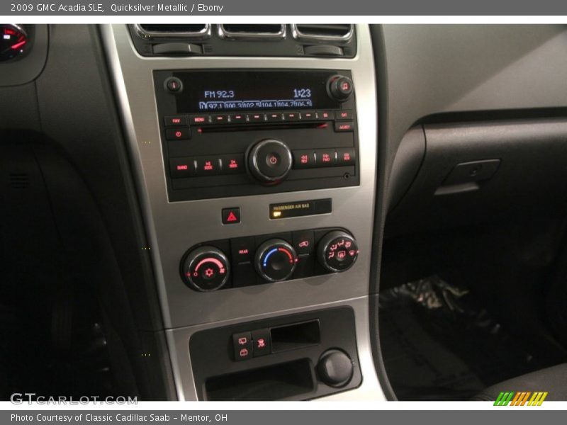 Quicksilver Metallic / Ebony 2009 GMC Acadia SLE