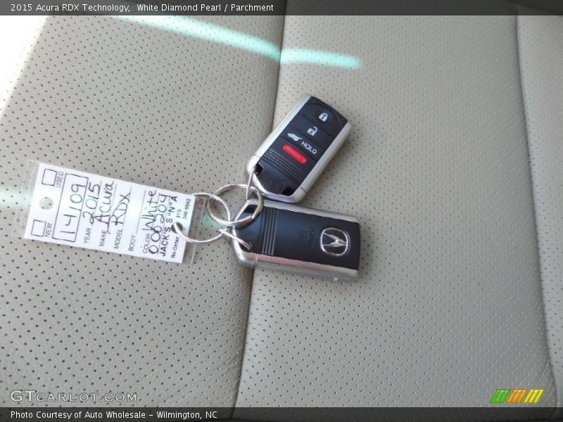 White Diamond Pearl / Parchment 2015 Acura RDX Technology