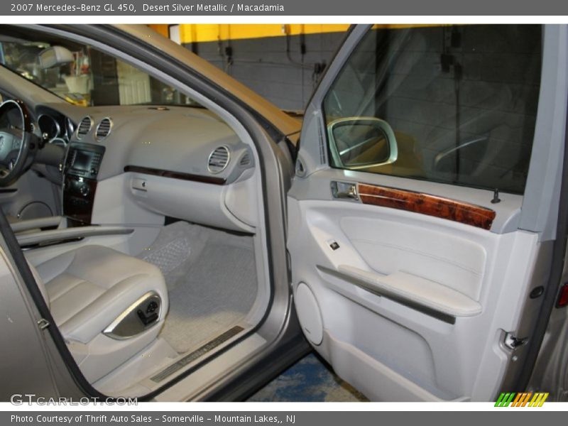 Desert Silver Metallic / Macadamia 2007 Mercedes-Benz GL 450