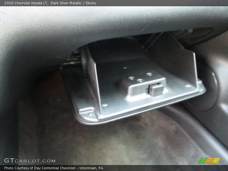 Dark Silver Metallic / Ebony 2009 Chevrolet Impala LT
