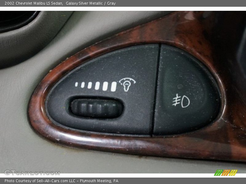 Galaxy Silver Metallic / Gray 2002 Chevrolet Malibu LS Sedan
