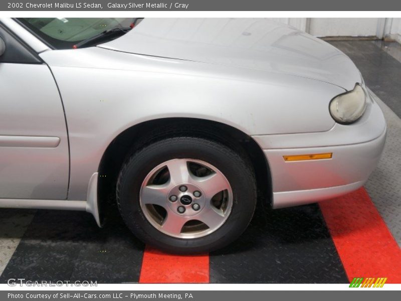 Galaxy Silver Metallic / Gray 2002 Chevrolet Malibu LS Sedan