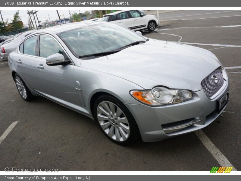 Front 3/4 View of 2009 XF Premium Luxury