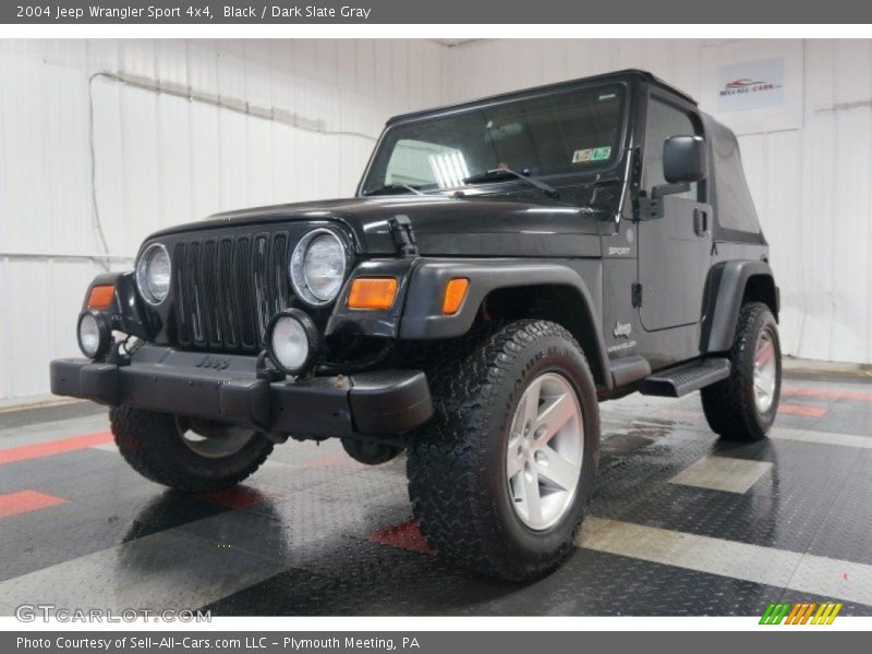 Black / Dark Slate Gray 2004 Jeep Wrangler Sport 4x4