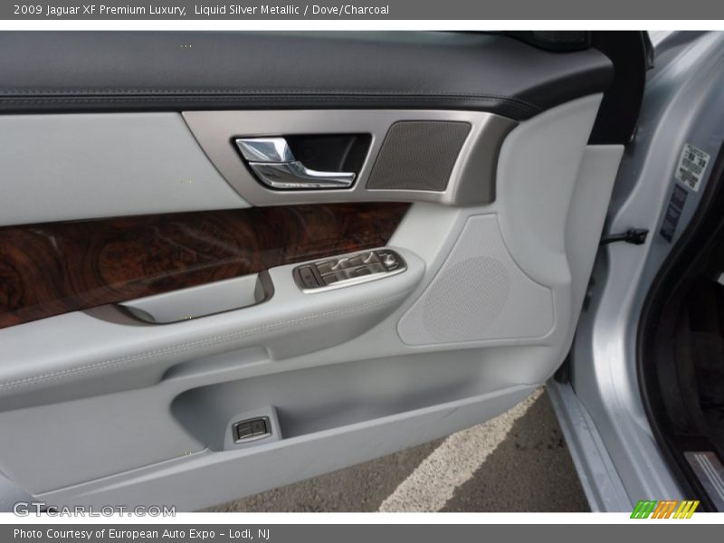 Liquid Silver Metallic / Dove/Charcoal 2009 Jaguar XF Premium Luxury