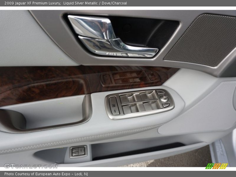 Liquid Silver Metallic / Dove/Charcoal 2009 Jaguar XF Premium Luxury