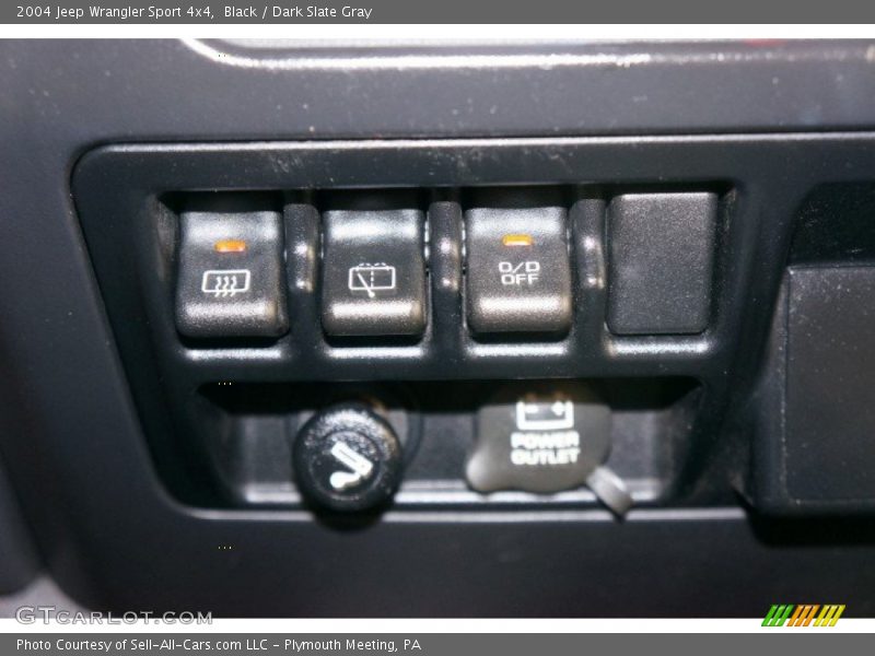 Black / Dark Slate Gray 2004 Jeep Wrangler Sport 4x4