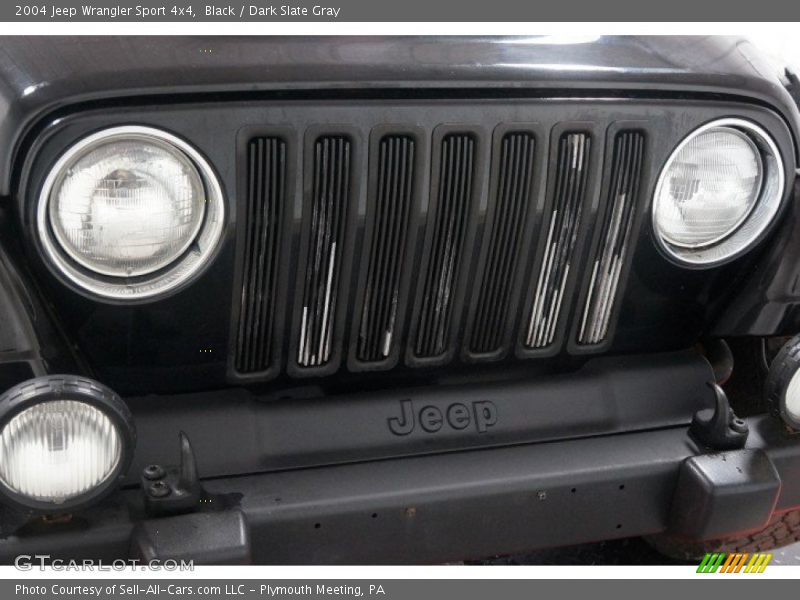 Black / Dark Slate Gray 2004 Jeep Wrangler Sport 4x4