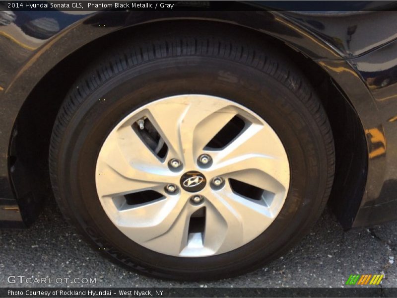 Phantom Black Metallic / Gray 2014 Hyundai Sonata GLS