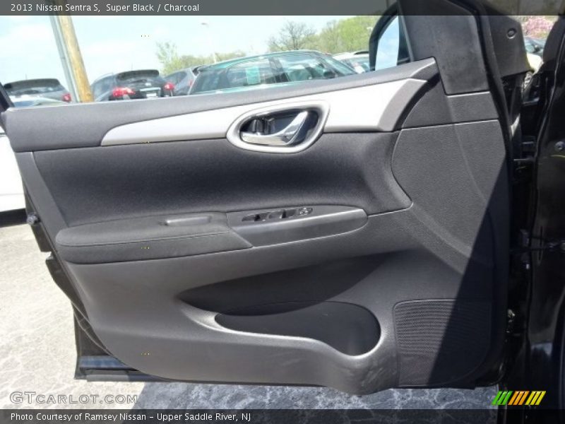 Super Black / Charcoal 2013 Nissan Sentra S
