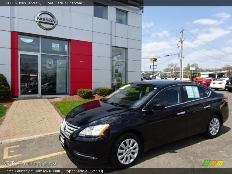 Super Black / Charcoal 2013 Nissan Sentra S