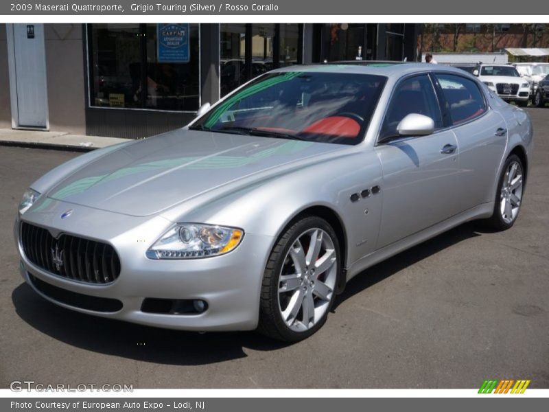Grigio Touring (Silver) / Rosso Corallo 2009 Maserati Quattroporte