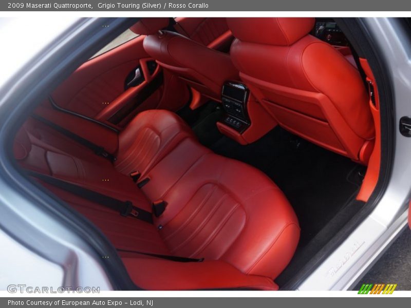Grigio Touring (Silver) / Rosso Corallo 2009 Maserati Quattroporte