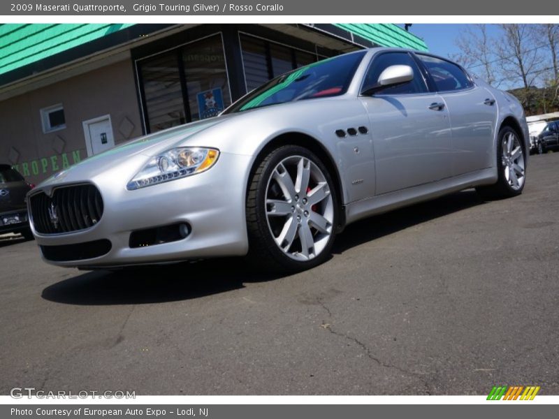 Grigio Touring (Silver) / Rosso Corallo 2009 Maserati Quattroporte