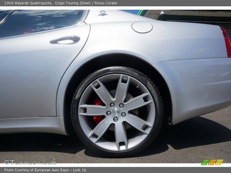 Grigio Touring (Silver) / Rosso Corallo 2009 Maserati Quattroporte