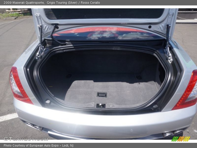 Grigio Touring (Silver) / Rosso Corallo 2009 Maserati Quattroporte