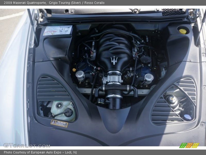 Grigio Touring (Silver) / Rosso Corallo 2009 Maserati Quattroporte