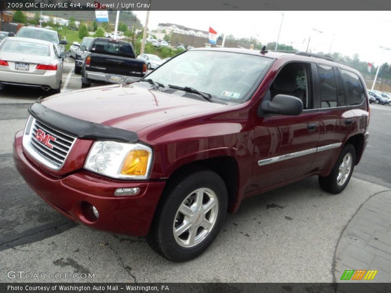 Front 3/4 View of 2009 Envoy SLE 4x4