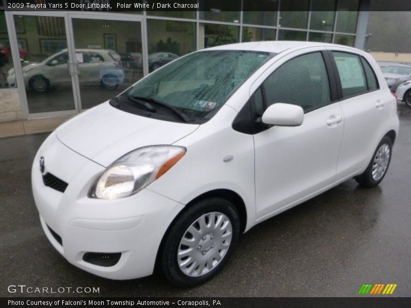 Polar White / Dark Charcoal 2009 Toyota Yaris 5 Door Liftback