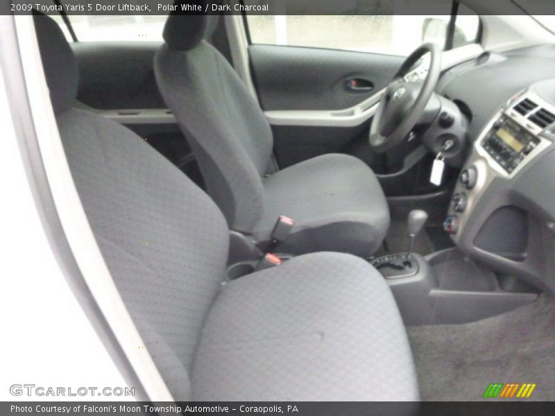 Polar White / Dark Charcoal 2009 Toyota Yaris 5 Door Liftback