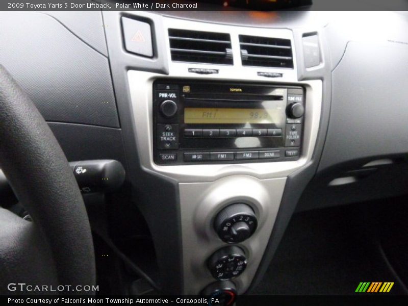 Polar White / Dark Charcoal 2009 Toyota Yaris 5 Door Liftback