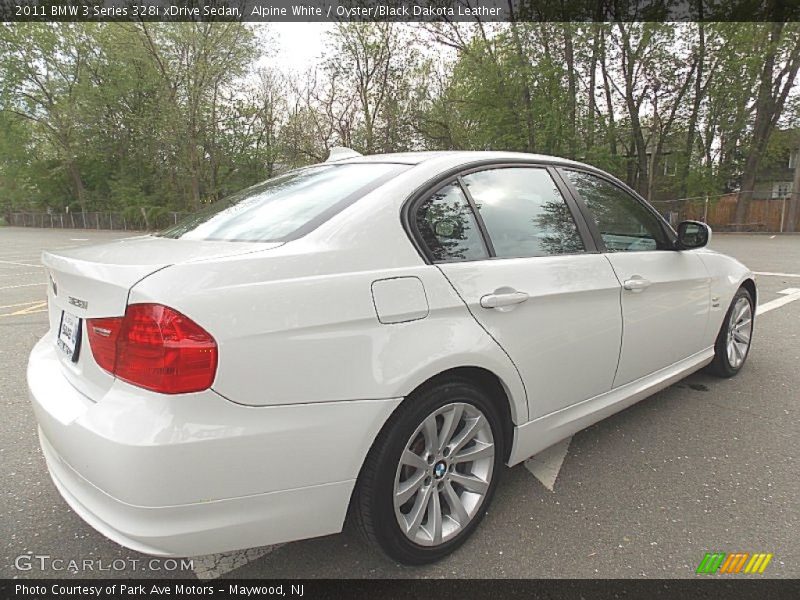 Alpine White / Oyster/Black Dakota Leather 2011 BMW 3 Series 328i xDrive Sedan