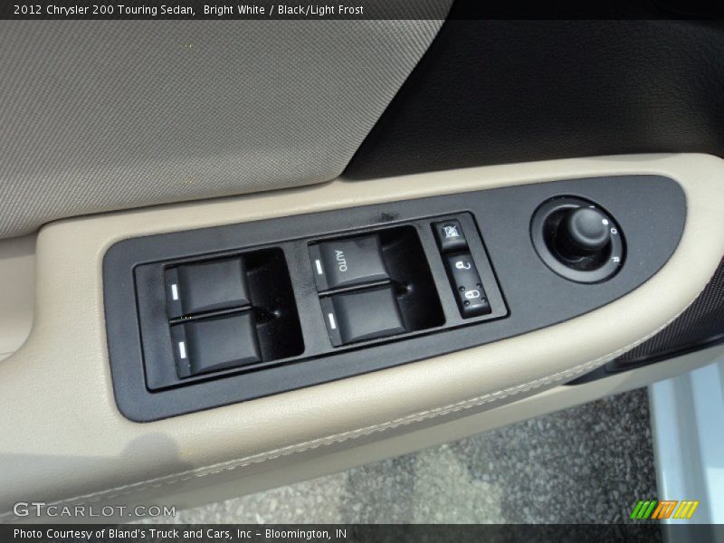 Bright White / Black/Light Frost 2012 Chrysler 200 Touring Sedan