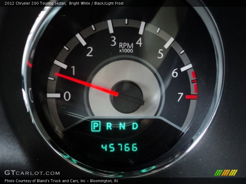 Bright White / Black/Light Frost 2012 Chrysler 200 Touring Sedan