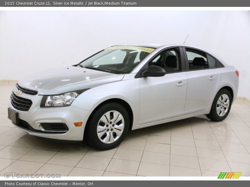 Silver Ice Metallic / Jet Black/Medium Titanium 2015 Chevrolet Cruze LS