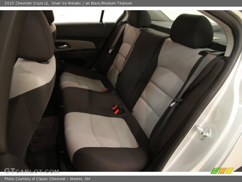 Silver Ice Metallic / Jet Black/Medium Titanium 2015 Chevrolet Cruze LS