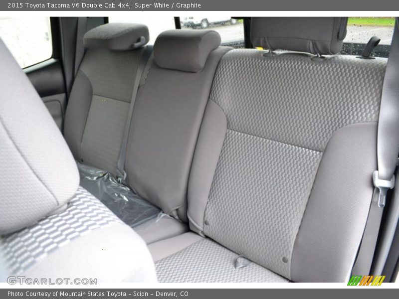 Super White / Graphite 2015 Toyota Tacoma V6 Double Cab 4x4
